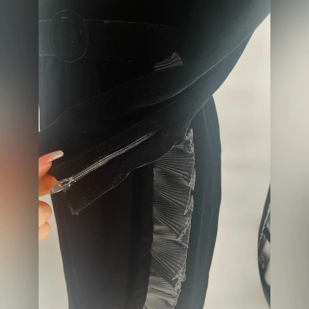 Vintage Joan Leslie By Kasper Black Velvet Long Sleeve Formal Cocktail Dress - Picture 5 of 10